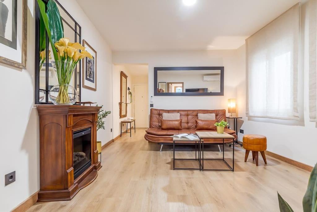 Apartamento Reformado Y Tranquilo Junto A Gran Via Madrid Kültér fotó