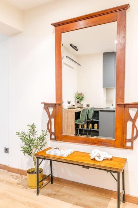 Apartamento Reformado Y Tranquilo Junto A Gran Via Madrid Kültér fotó