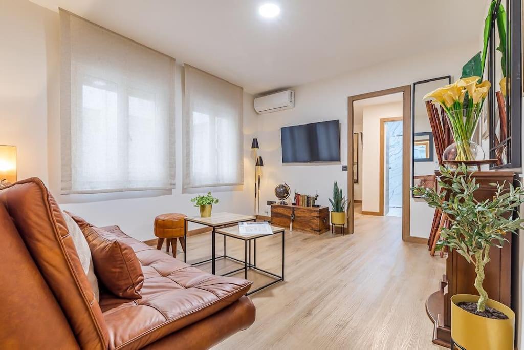 Apartamento Reformado Y Tranquilo Junto A Gran Via Madrid Kültér fotó